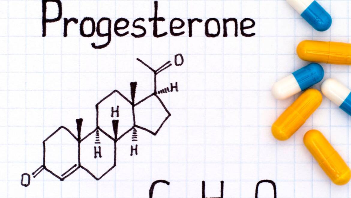 Ποια τα οφέλη της προγεστερόνης στις γυναίκες στην προεμμηνόπαυση;